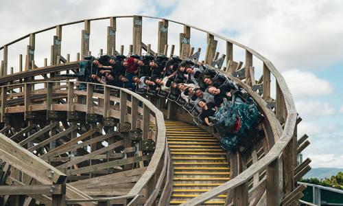 Great ride, great theming, confusing operations: Leviathan wooden roller coaster opens at Sea World