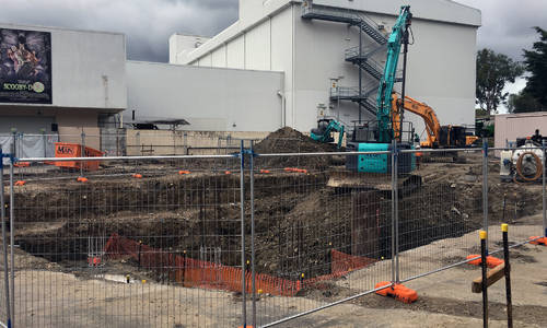 Doomsday Destroyer construction at Movie World, March 2016