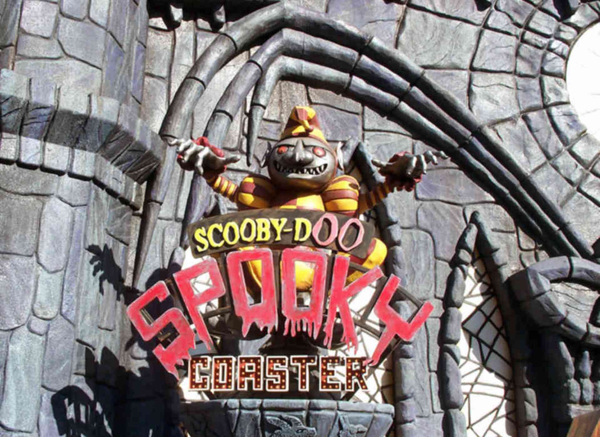 Scooby-Doo Spooky Coaster: Next Generation | Roller Coaster at Warner Bros.  Movie World | Parkz - Theme Parks