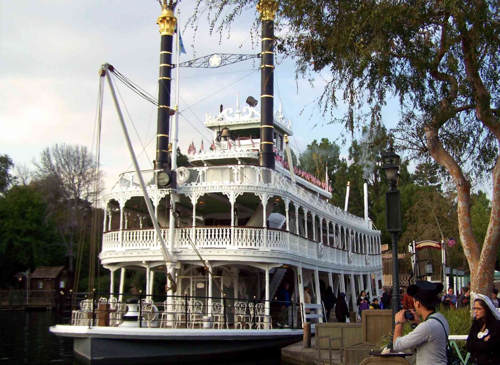 mark twain riverboat ride disneyland