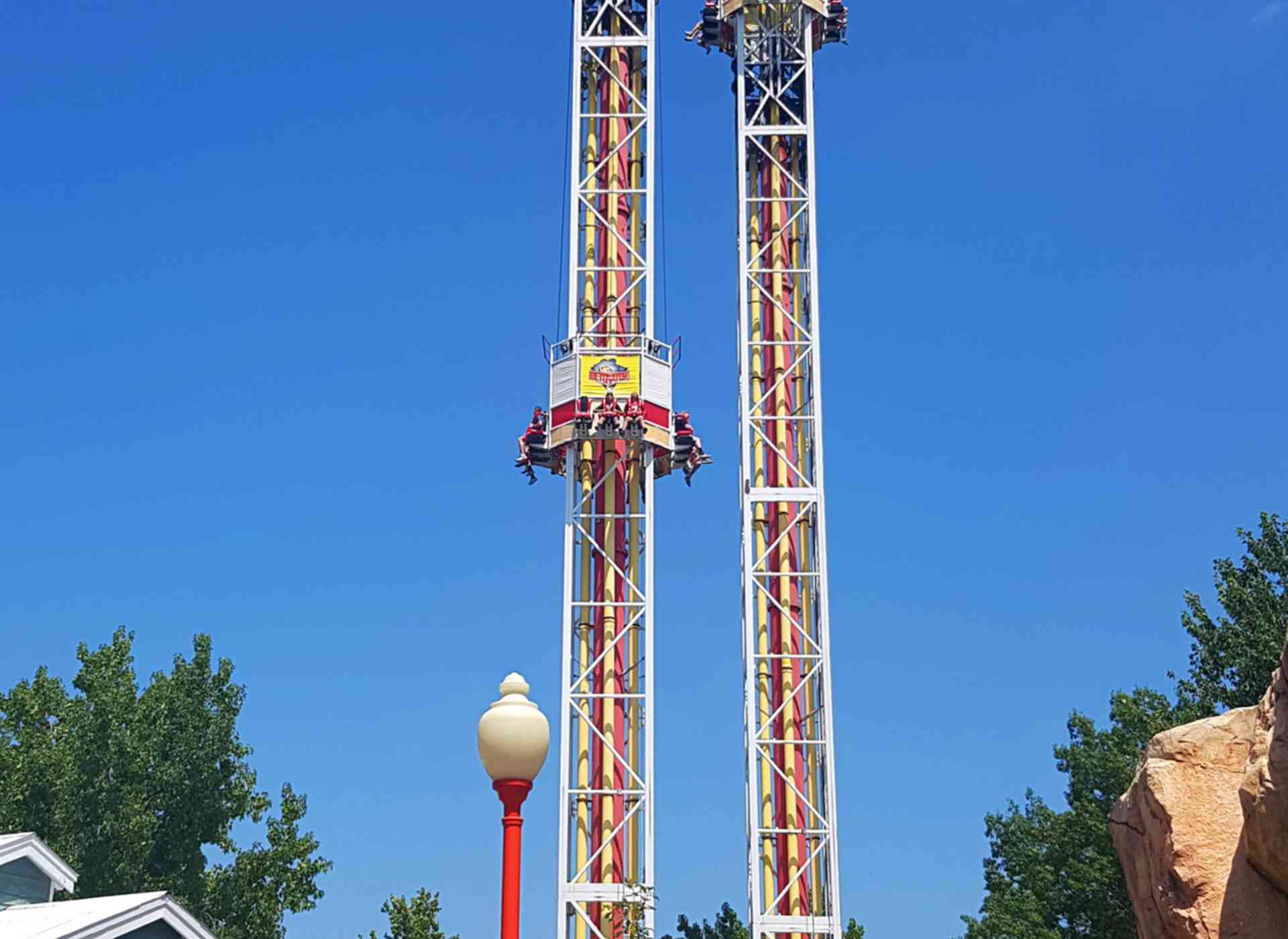 Detonator Flat Ride at Worlds Of Fun Parkz Theme Parks