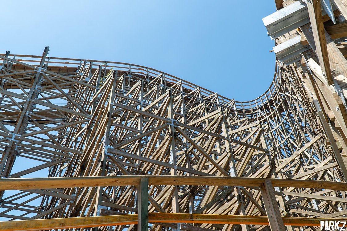 The Parkz Update: Sea World's dormant beast: up close with the Leviathan  wooden roller coaster