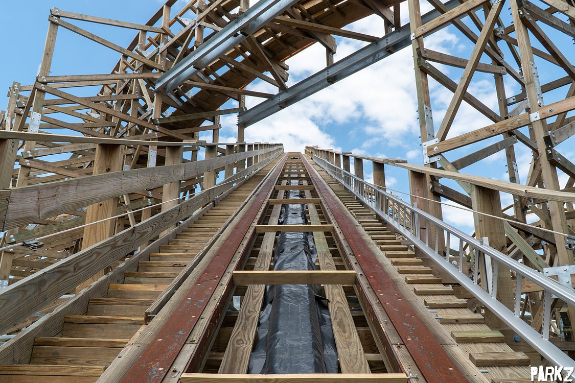 The Parkz Update: Sea World's dormant beast: up close with the Leviathan  wooden roller coaster