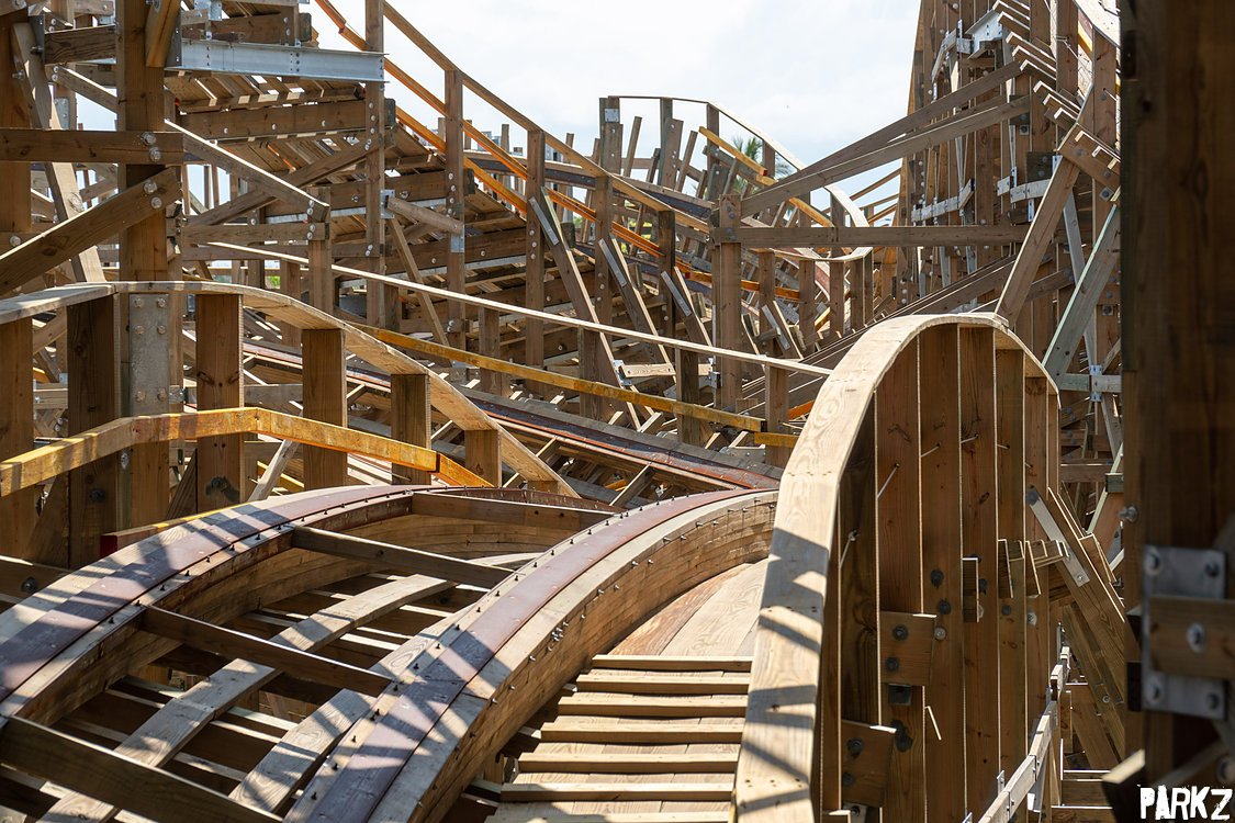 The Parkz Update: Sea World's dormant beast: up close with the Leviathan  wooden roller coaster