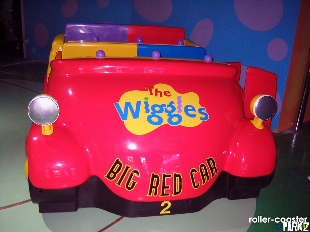 the wiggles roblox big red car