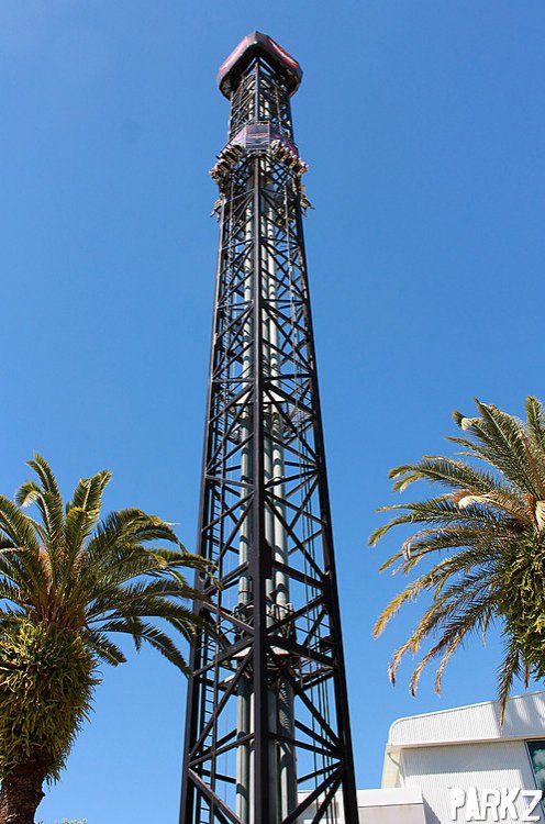 Batwing Spaceshot Flat Ride At Warner Bros Movie World Parkz Theme Parks