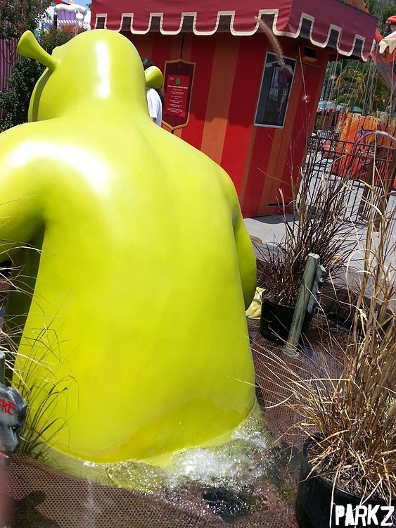 Farting Shrek | Parkz - Theme Parks
