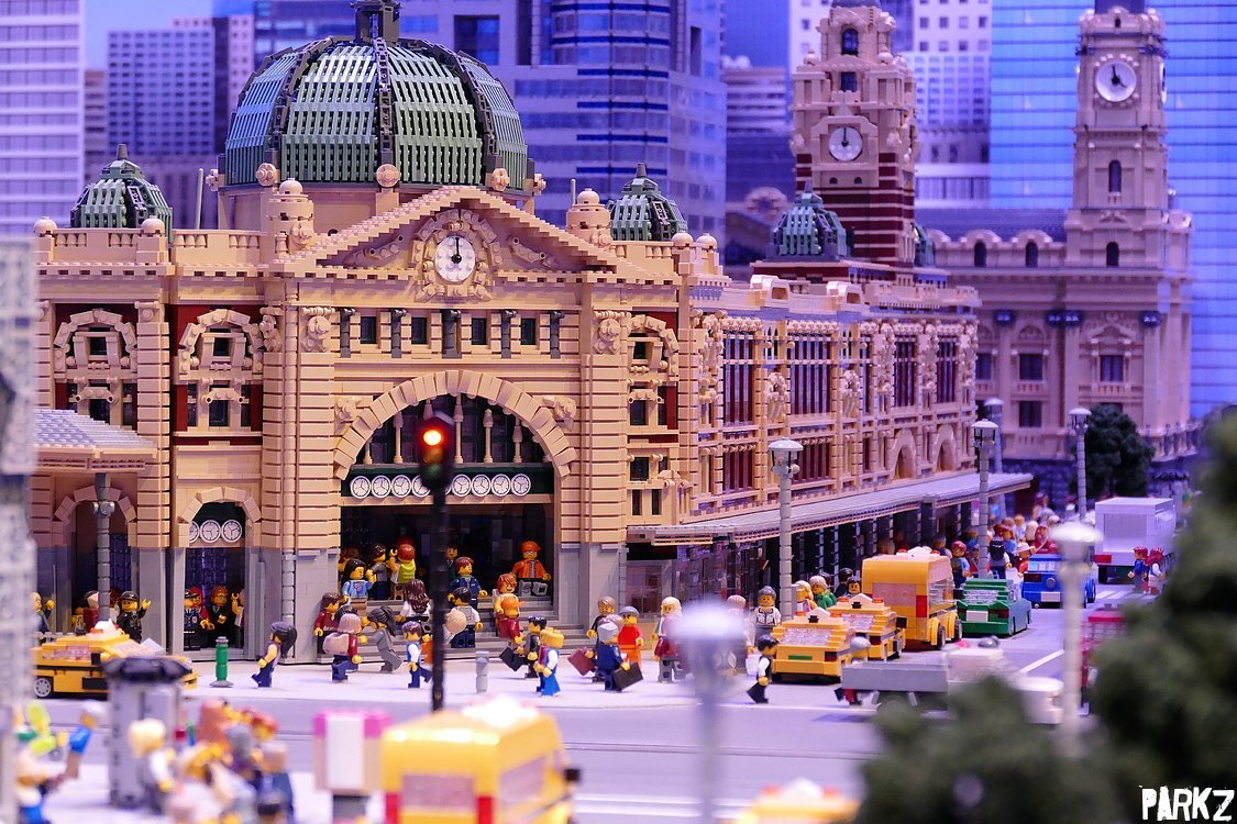 Creator station. Леголенд Лос Анджелес. Леголенд шоп. Legoland Dubai шоппинг. Миниленд лего.