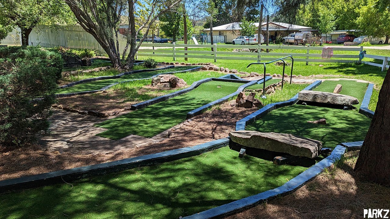 Mini Putt Family Attraction · Attraction at Green Valley Farm Parkz